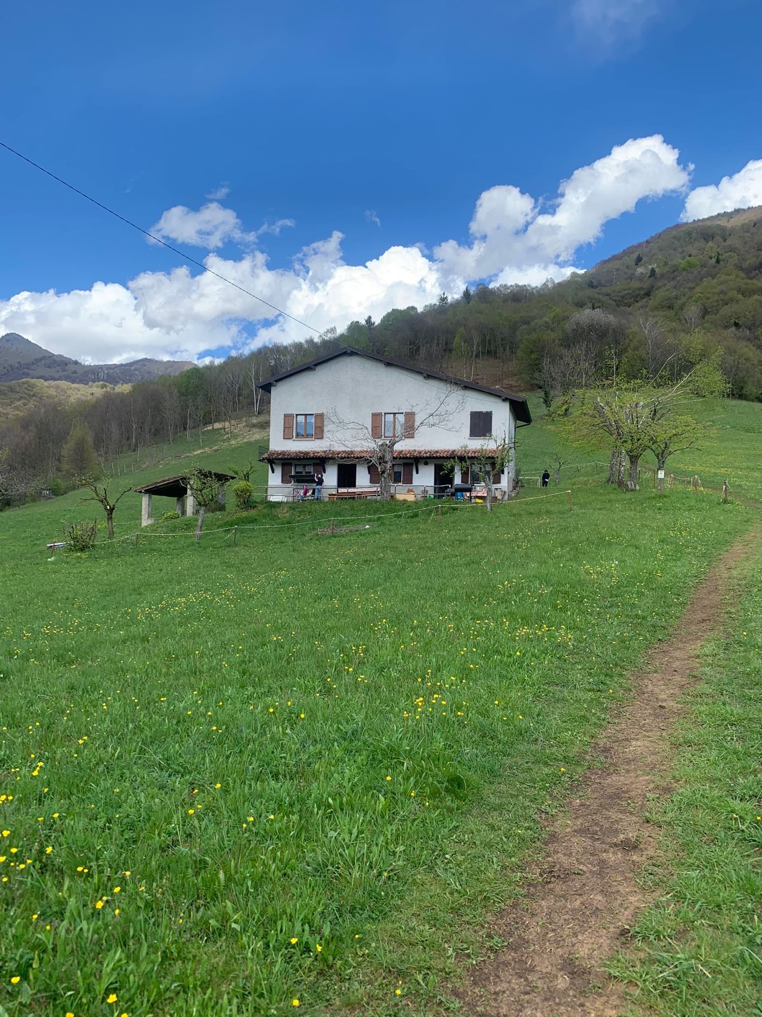 Il casale nel prato di Rigosa